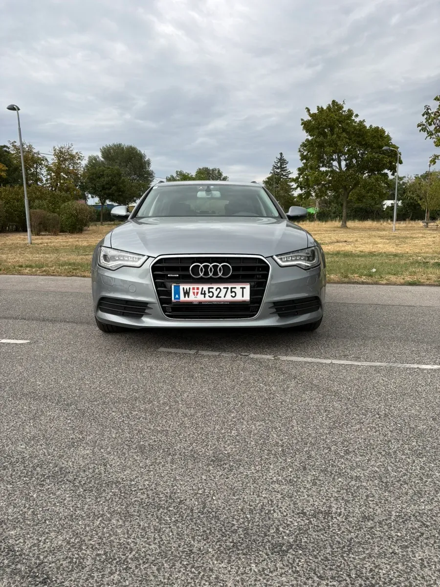 Audi A6 2012 photo 2