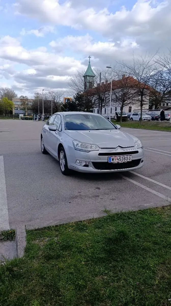 Citroen C5 2012 photo 2