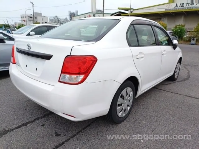 Toyota Corolla Axio 2013 photo 3