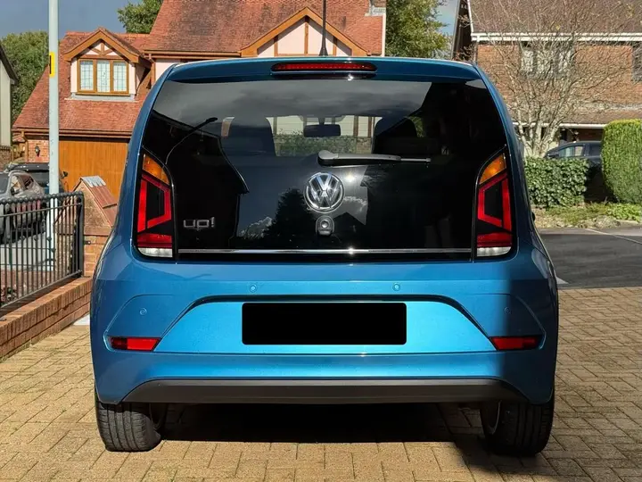 Volkswagen Up 2018 photo 5