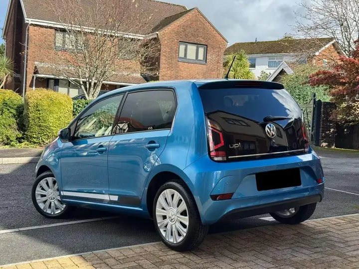 Volkswagen Up 2018 photo 4