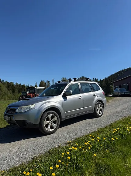 Subaru Forester 2010 photo 3