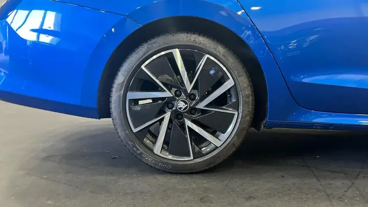 Skoda Octavia 2025 photo 5