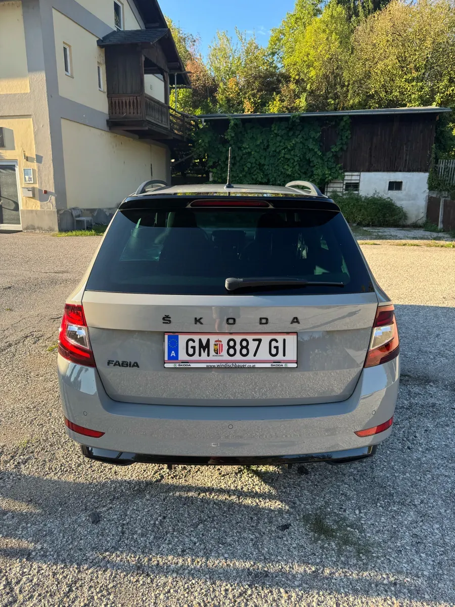 Skoda Fabia 2020 photo 2
