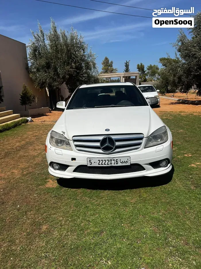 Mercedes-Benz C-Class 2011 photo 3