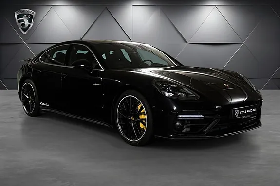 Porsche Panamera Turbo S 2018 photo 3