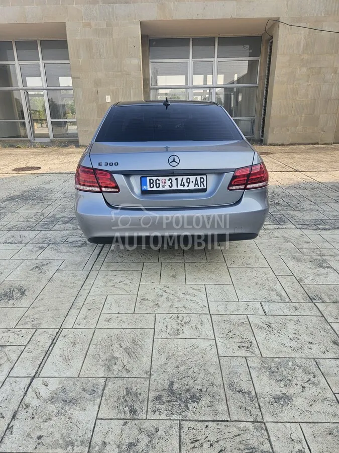 Mercedes-Benz E 300 2013 photo 5