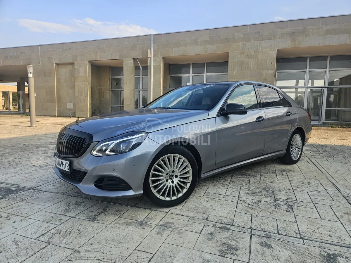 Mercedes-Benz E 300 2013 photo 2