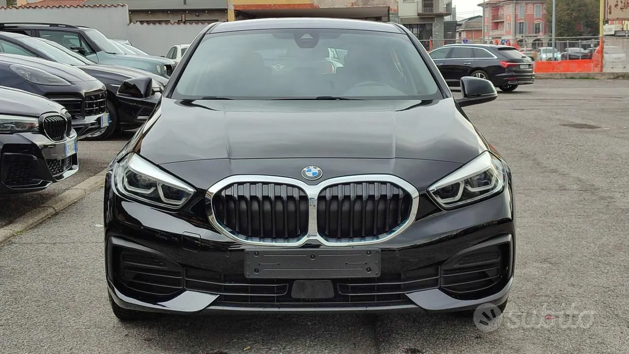 BMW 118 I 2024 photo 2