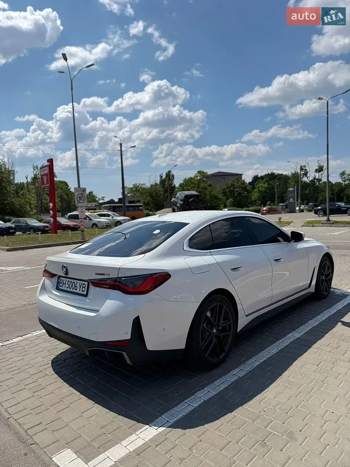 BMW I4 2023 photo 4