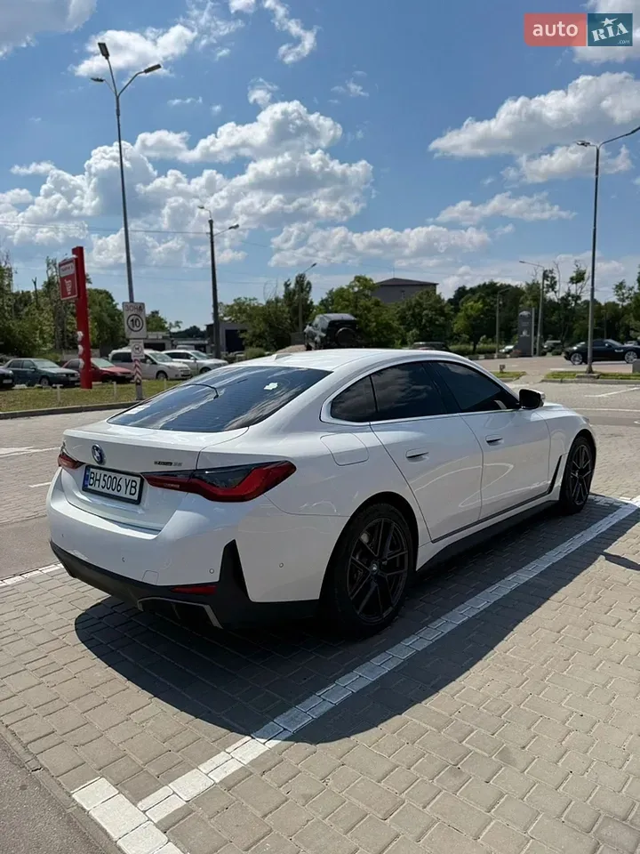 BMW I4 2023 photo 3