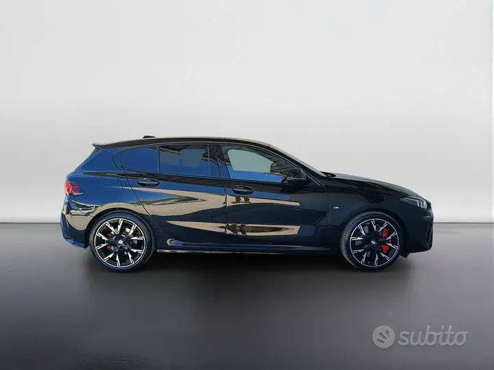 BMW 1 Series 2025 photo 3