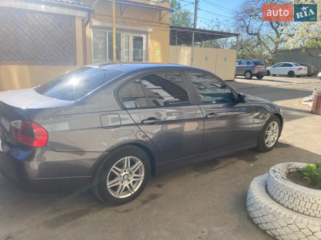 BMW 3 Series 2005 photo 3