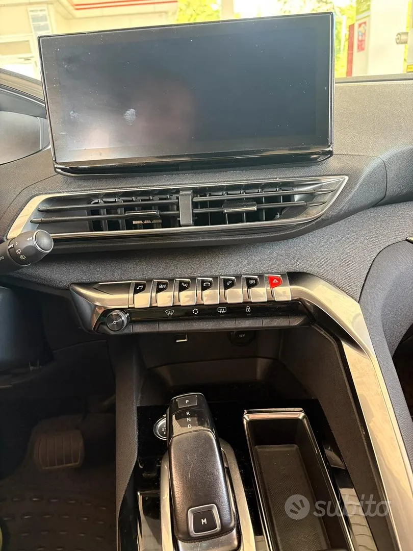 Peugeot 5008 2023 photo 4