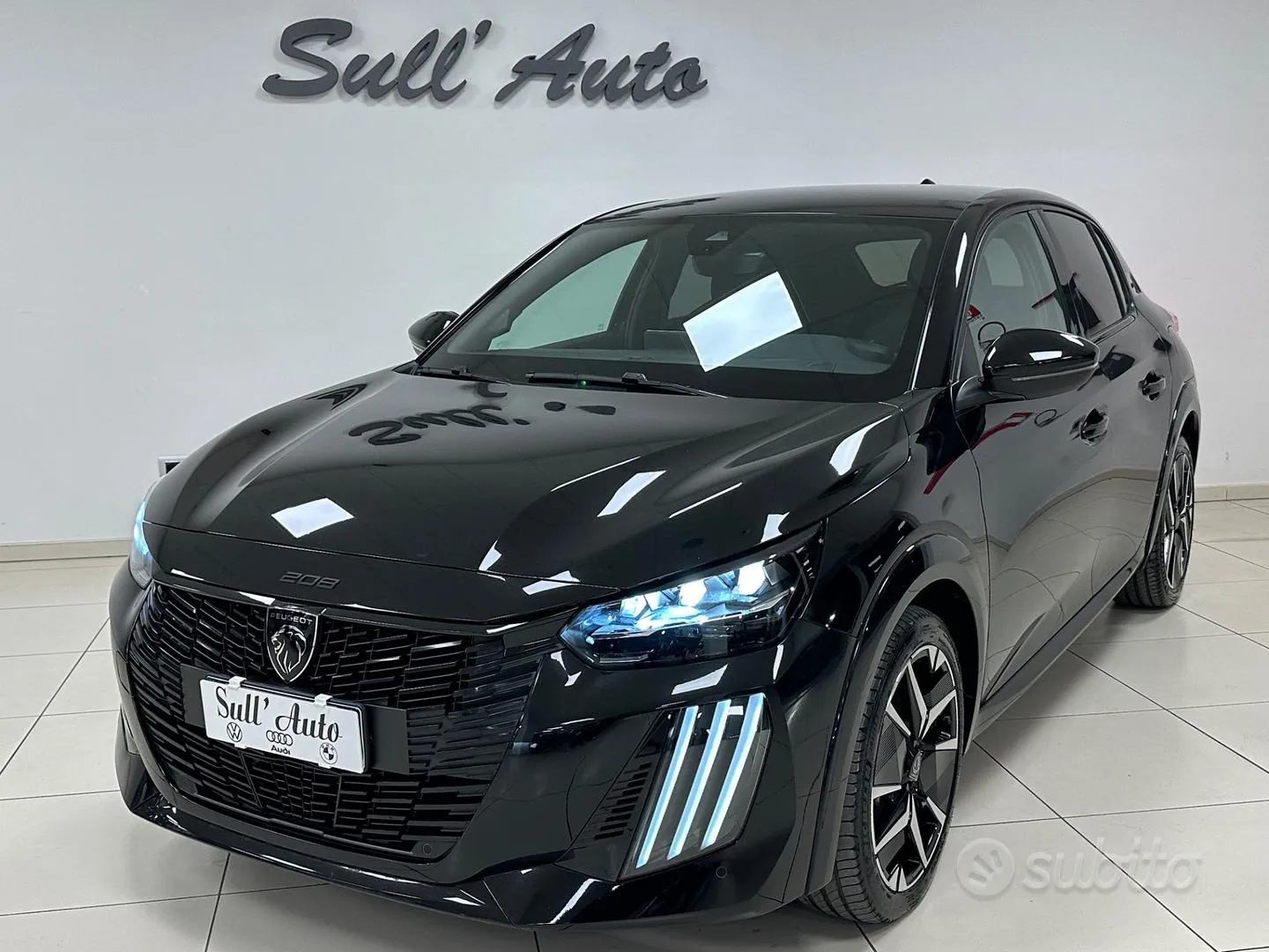 Peugeot 208