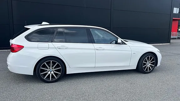 BMW 318I 2018 photo 3