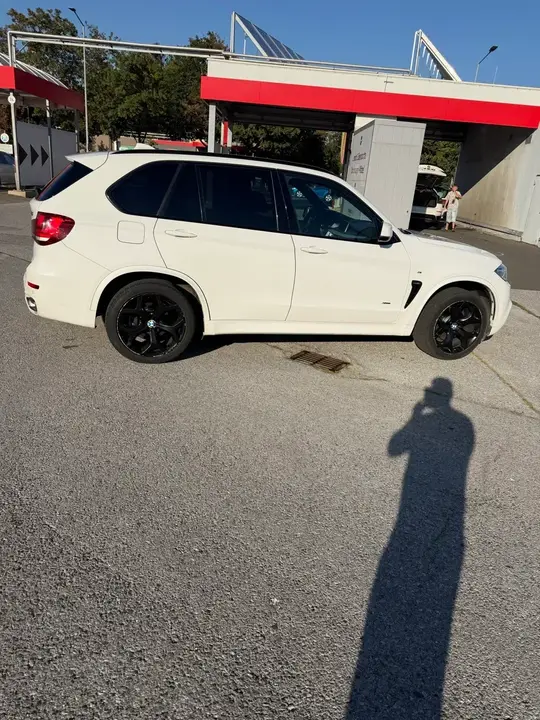 BMW X5 2014 photo 2