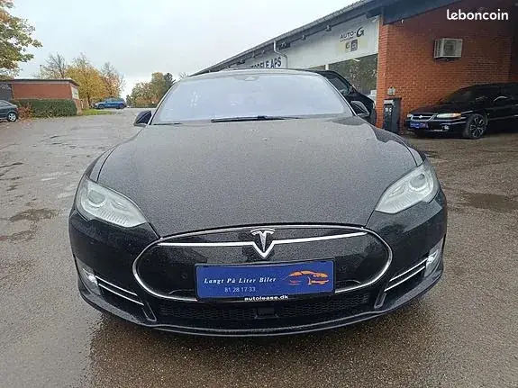 Tesla Model S 2015 photo 4