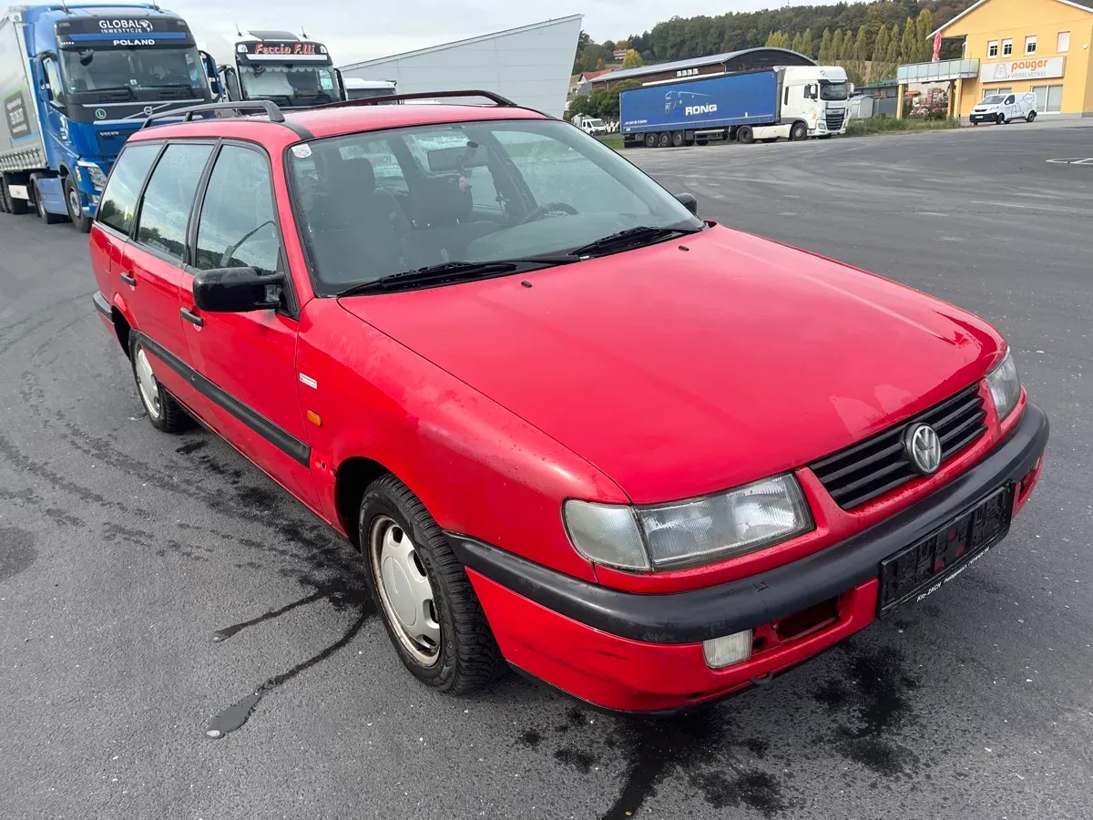 Volkswagen Passat 1994 photo 2