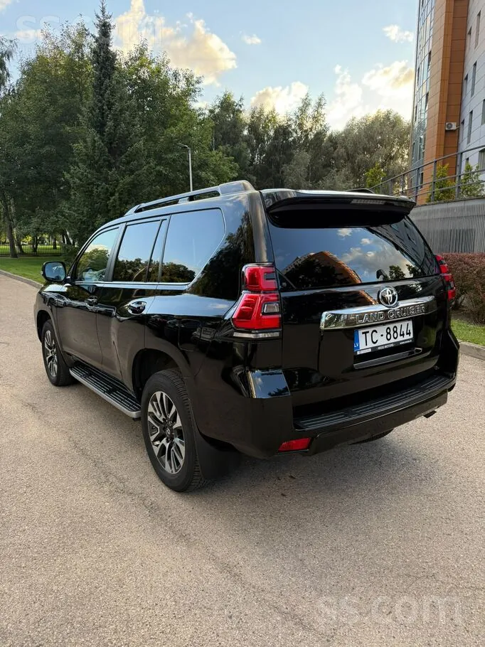 Toyota Land Cruiser 2022 photo 5
