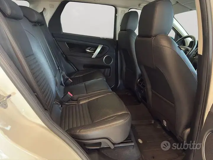 Land Rover Discovery Sport 2022 photo 5