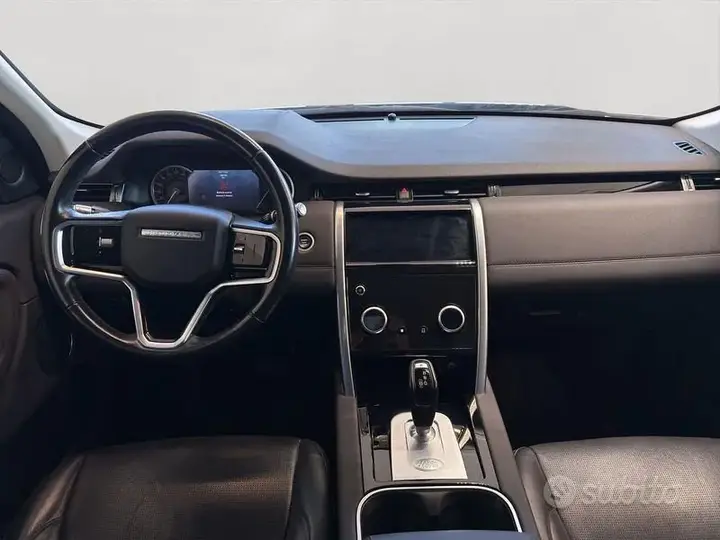 Land Rover Discovery Sport 2022 photo 4