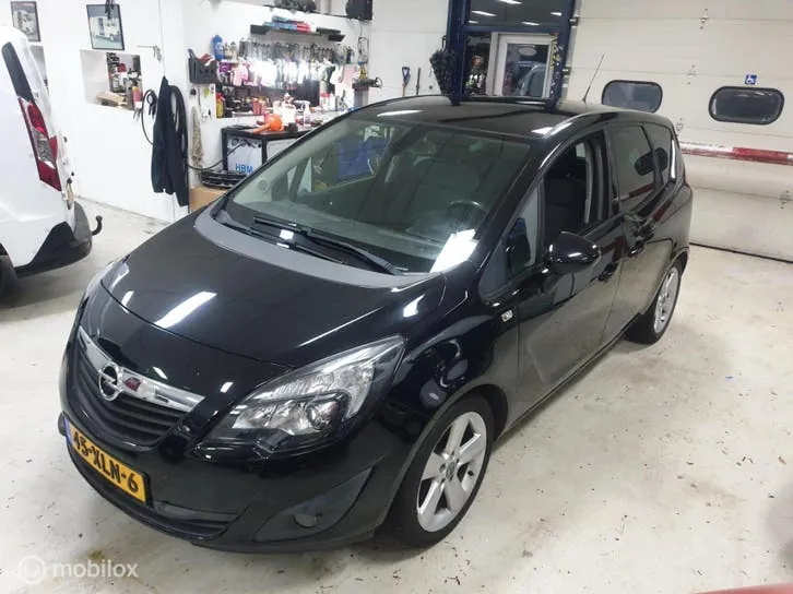 Opel Meriva 2012 photo 2