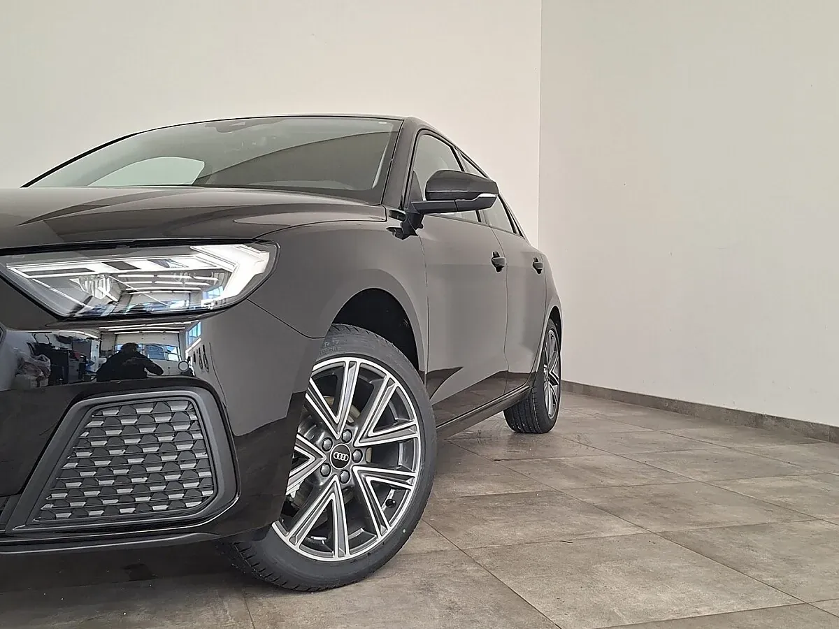 Audi A1 2026 photo 2