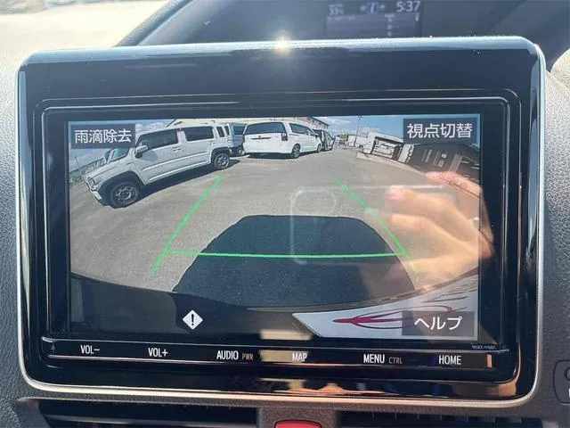Toyota Voxy 2020 photo 3