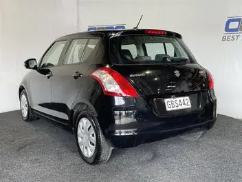 Suzuki Swift 2011 photo 5