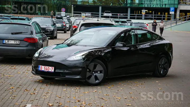 Tesla Model 3