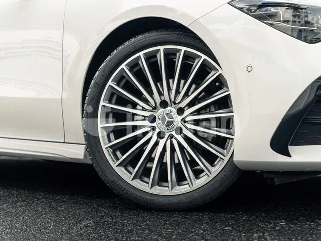 Mercedes-Benz Cla 180 2024 photo 5