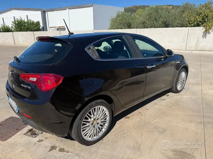 Alfa Romeo Giulietta 2016 photo 3