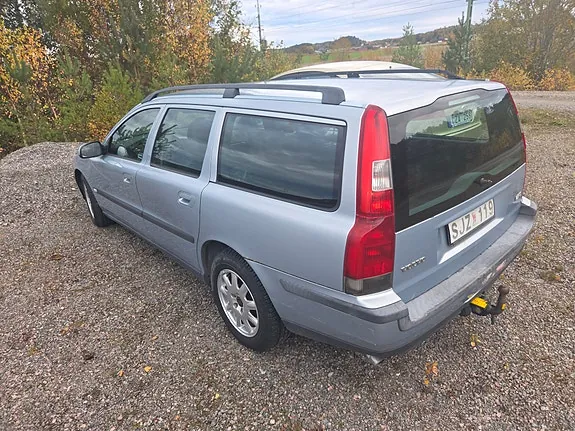 Volvo V70 2001 photo 2