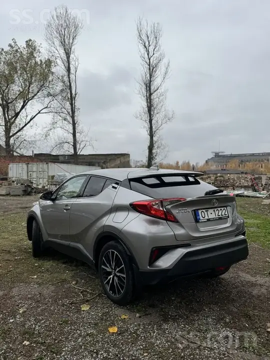 Toyota C-Hr 2018 photo 4