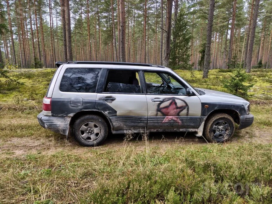 Subaru Forester 2000 photo 3