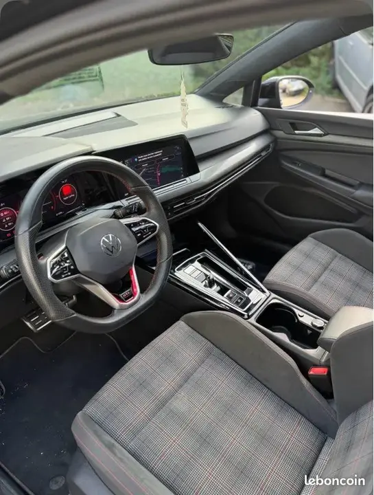 Volkswagen Golf 2023 photo 3