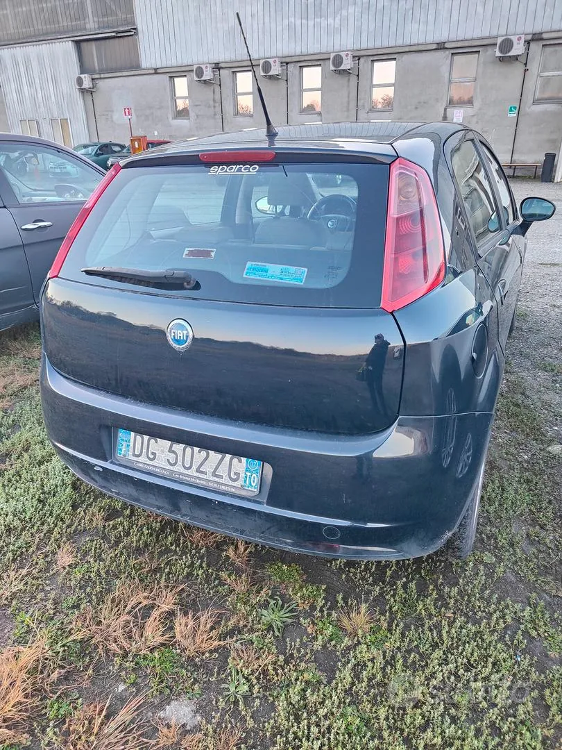 Fiat Grande Punto 2007 photo 4