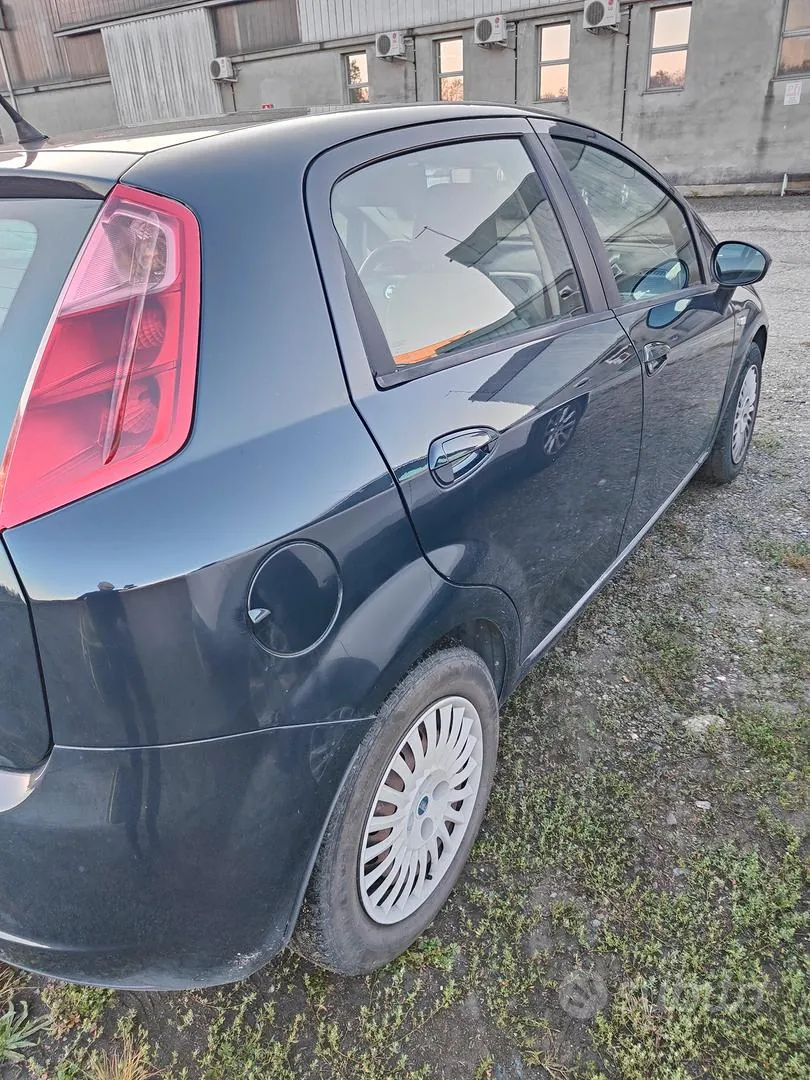Fiat Grande Punto 2007 photo 3
