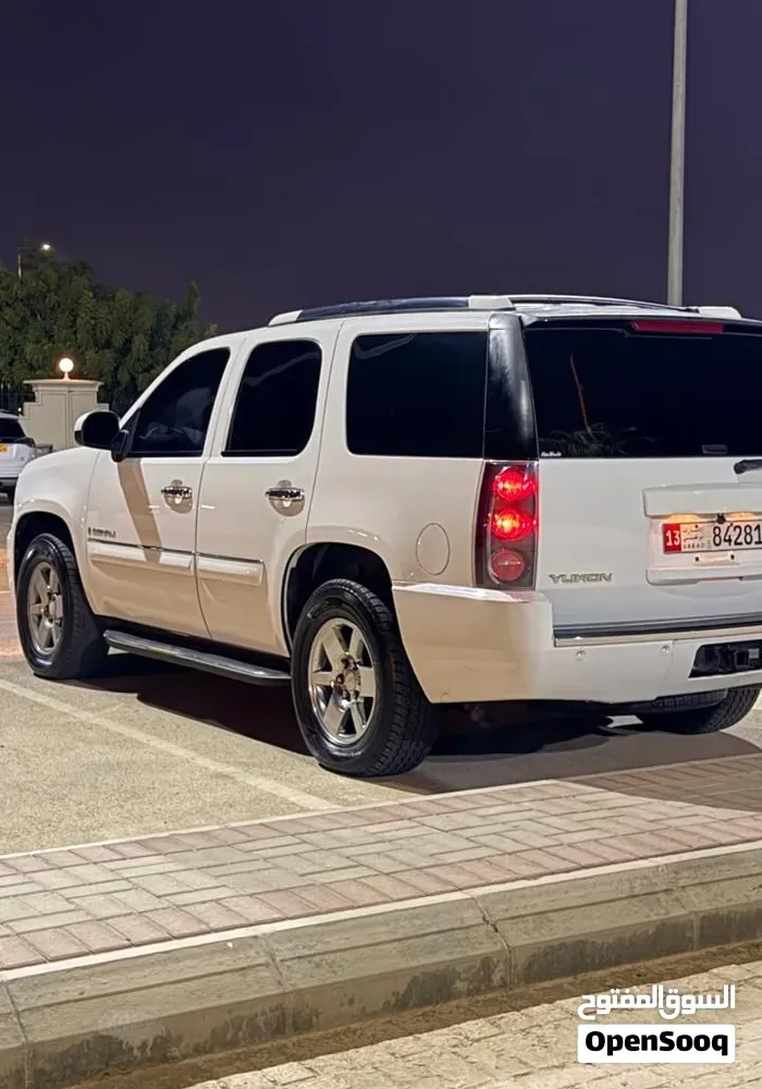 GMC Yukon Denali 2007 photo 3