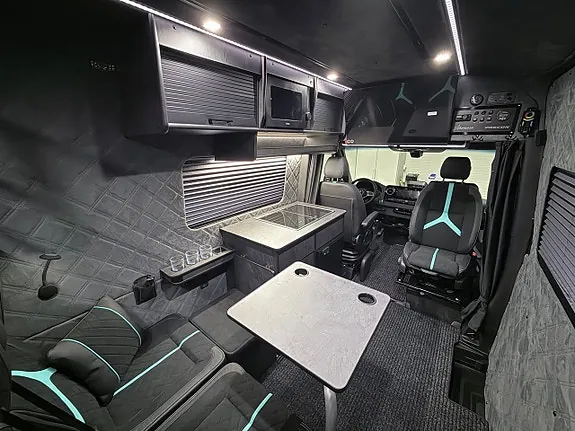 Mercedes-Benz Sprinter 319 2025 photo 3