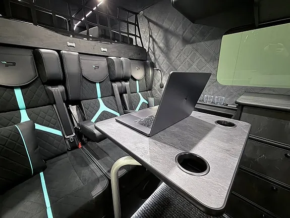Mercedes-Benz Sprinter 319 2025 photo 2