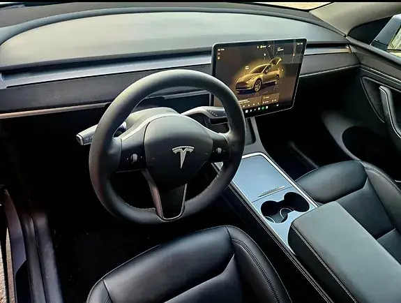 Tesla Model Y 2024 photo 5