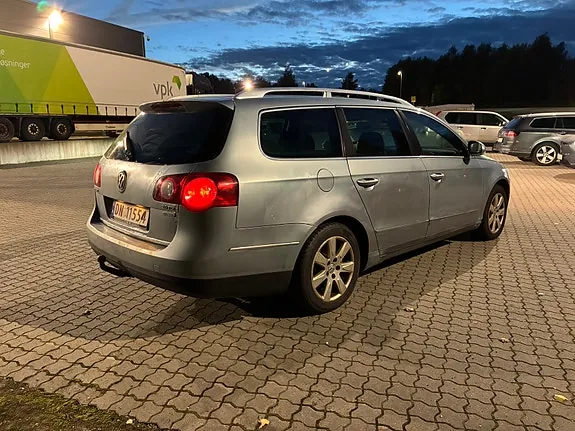 Volkswagen Passat 2009 photo 5