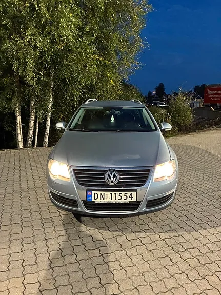 Volkswagen Passat 2009 photo 2