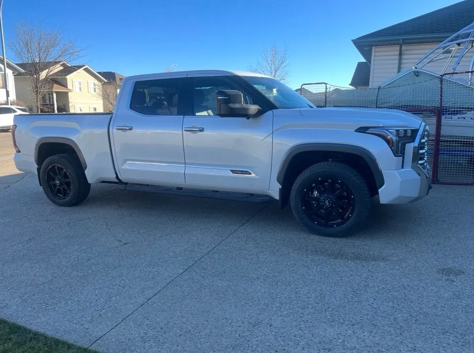 Toyota Tundra 2022 photo 3
