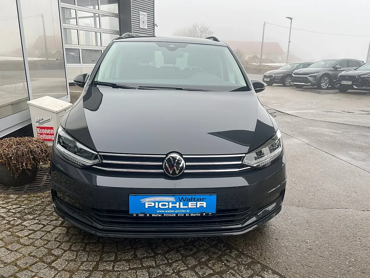 Volkswagen Touran 2026 photo 2