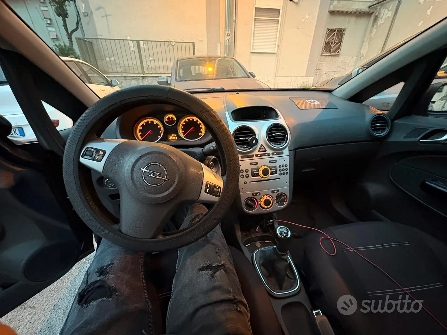 Opel Corsa 2012 photo 2