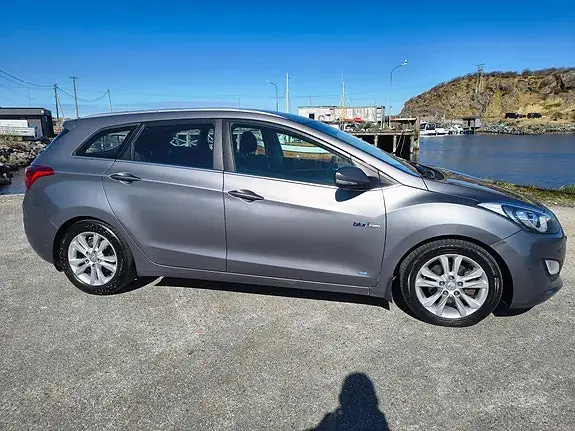 Hyundai I30 2013 photo 2