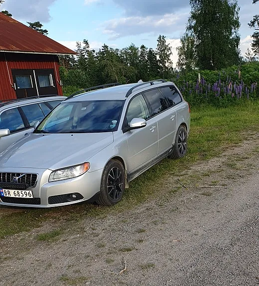 Volvo V70 2008 photo 2